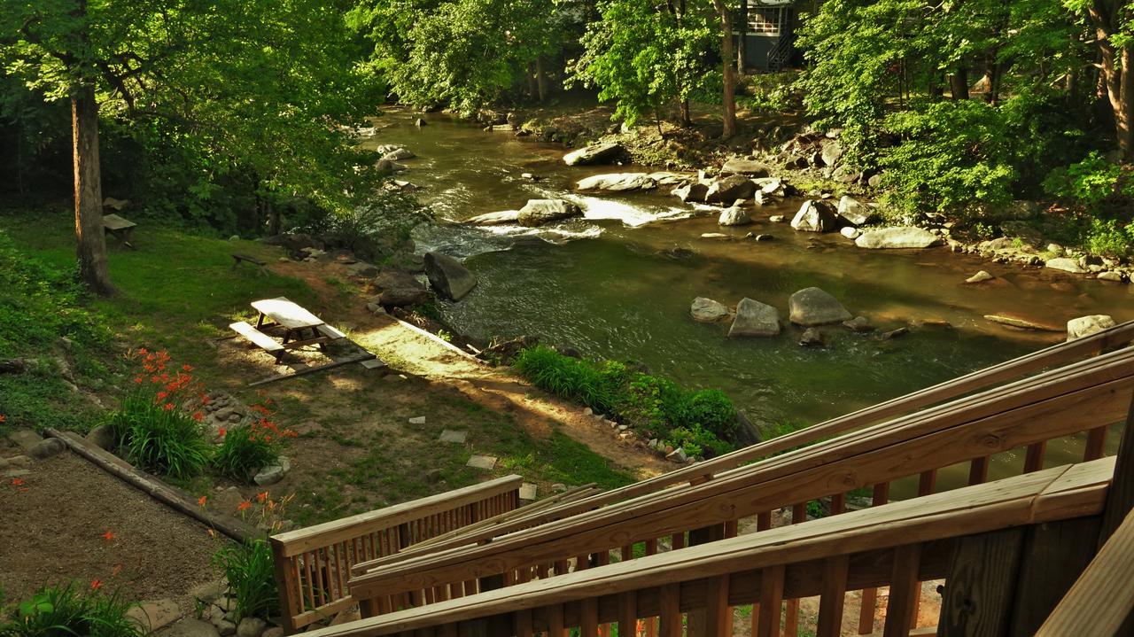 Riverside Lodge At Chimney Rock Exteriér fotografie