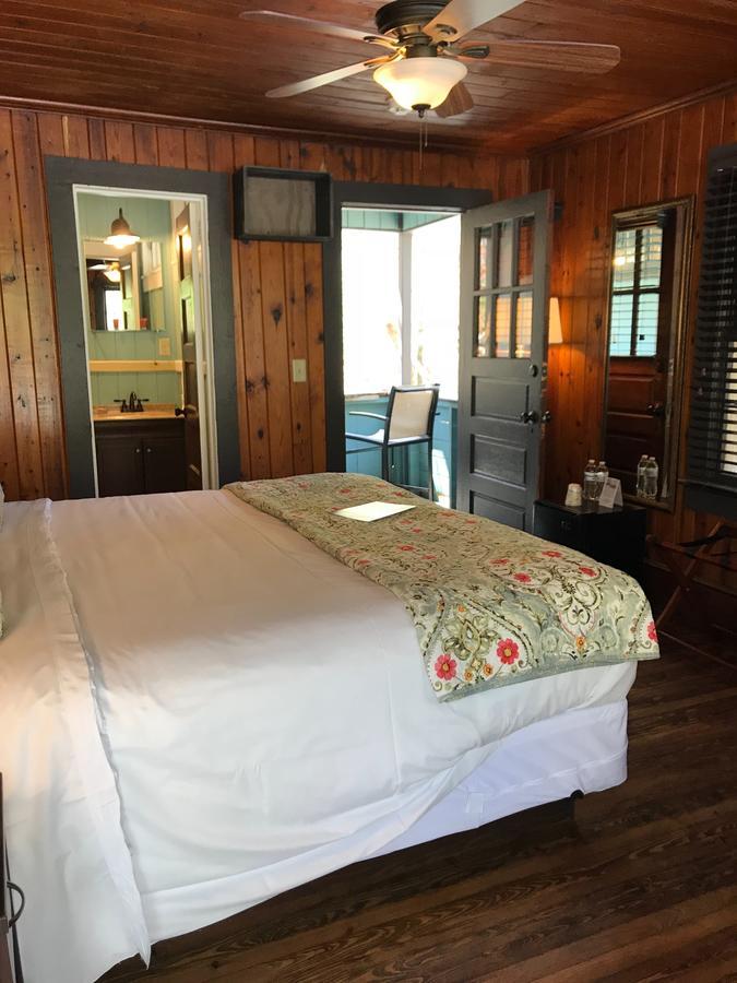 Riverside Lodge At Chimney Rock Exteriér fotografie