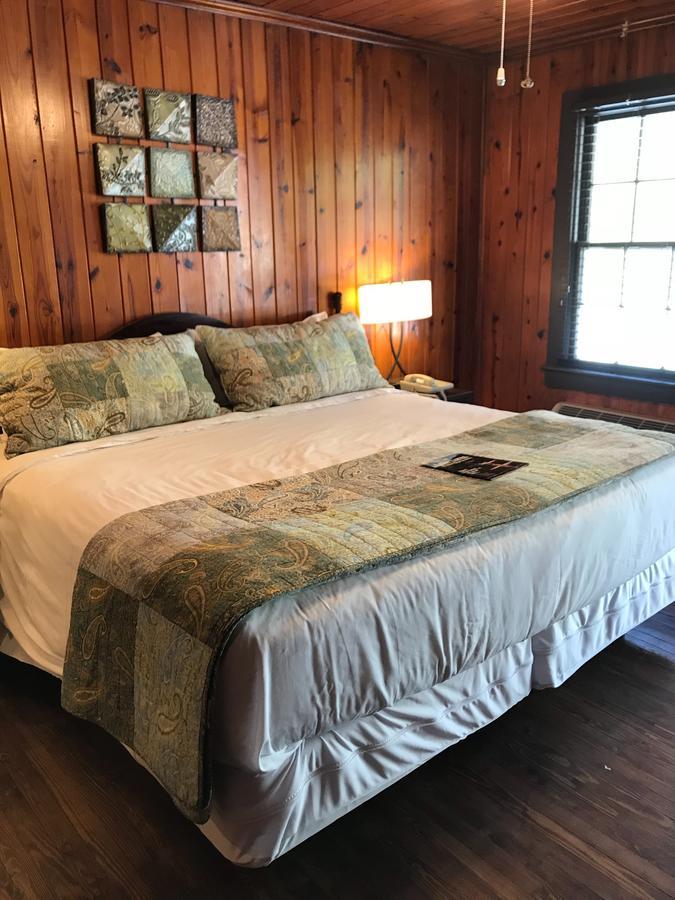 Riverside Lodge At Chimney Rock Exteriér fotografie