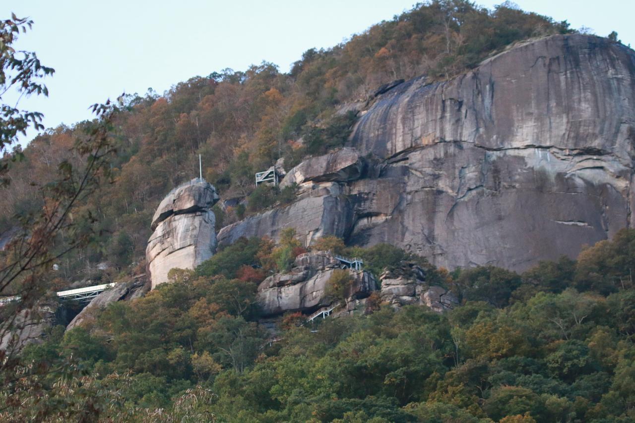 Riverside Lodge At Chimney Rock Exteriér fotografie