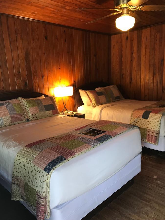 Riverside Lodge At Chimney Rock Exteriér fotografie