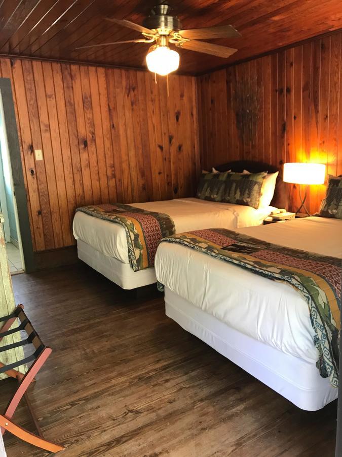 Riverside Lodge At Chimney Rock Exteriér fotografie