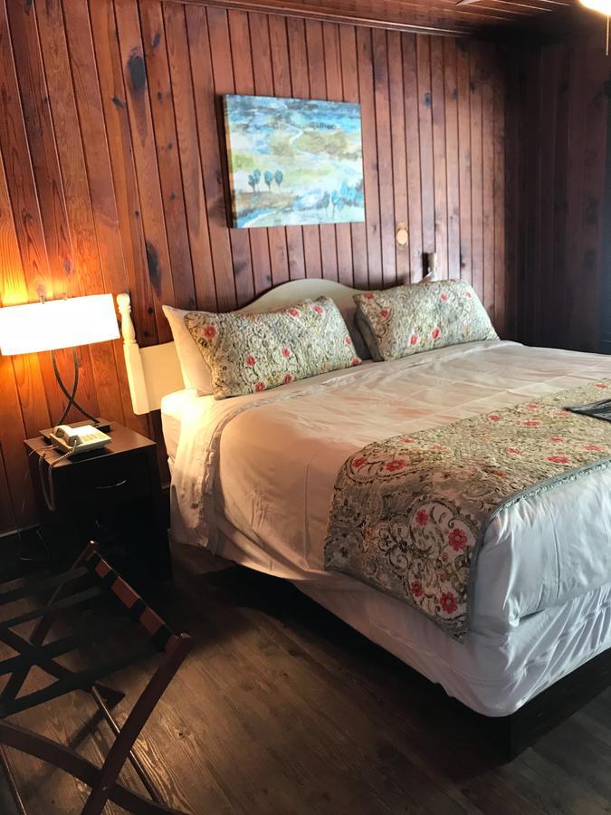 Riverside Lodge At Chimney Rock Exteriér fotografie
